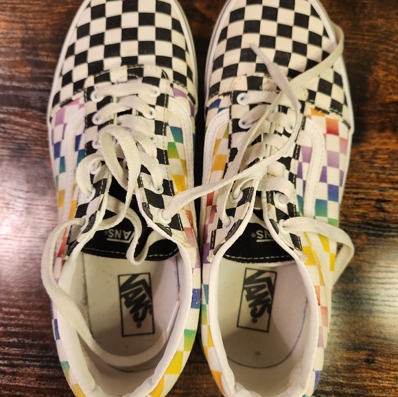 Vans rainbow checkerboard lace-up Sneakers size 7.5 - Picture 3 of 7
